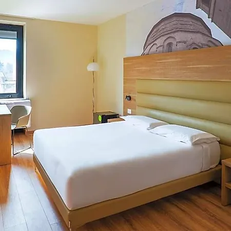 Janus Hotel